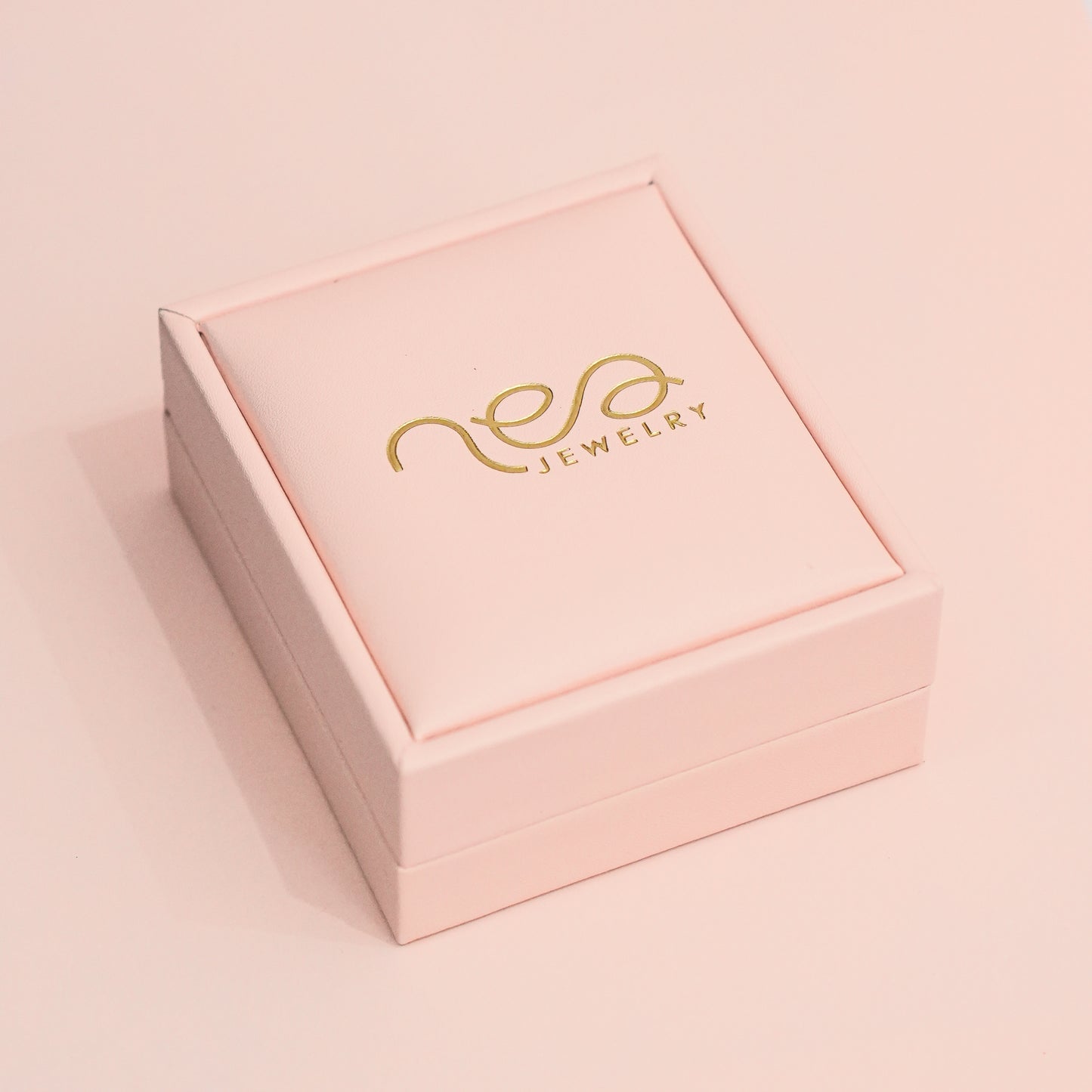 Čelična ogrlica s Gravurom isprepletenih ruku i inicijalima - Za Valentinovo - Srebrna/Zlatna