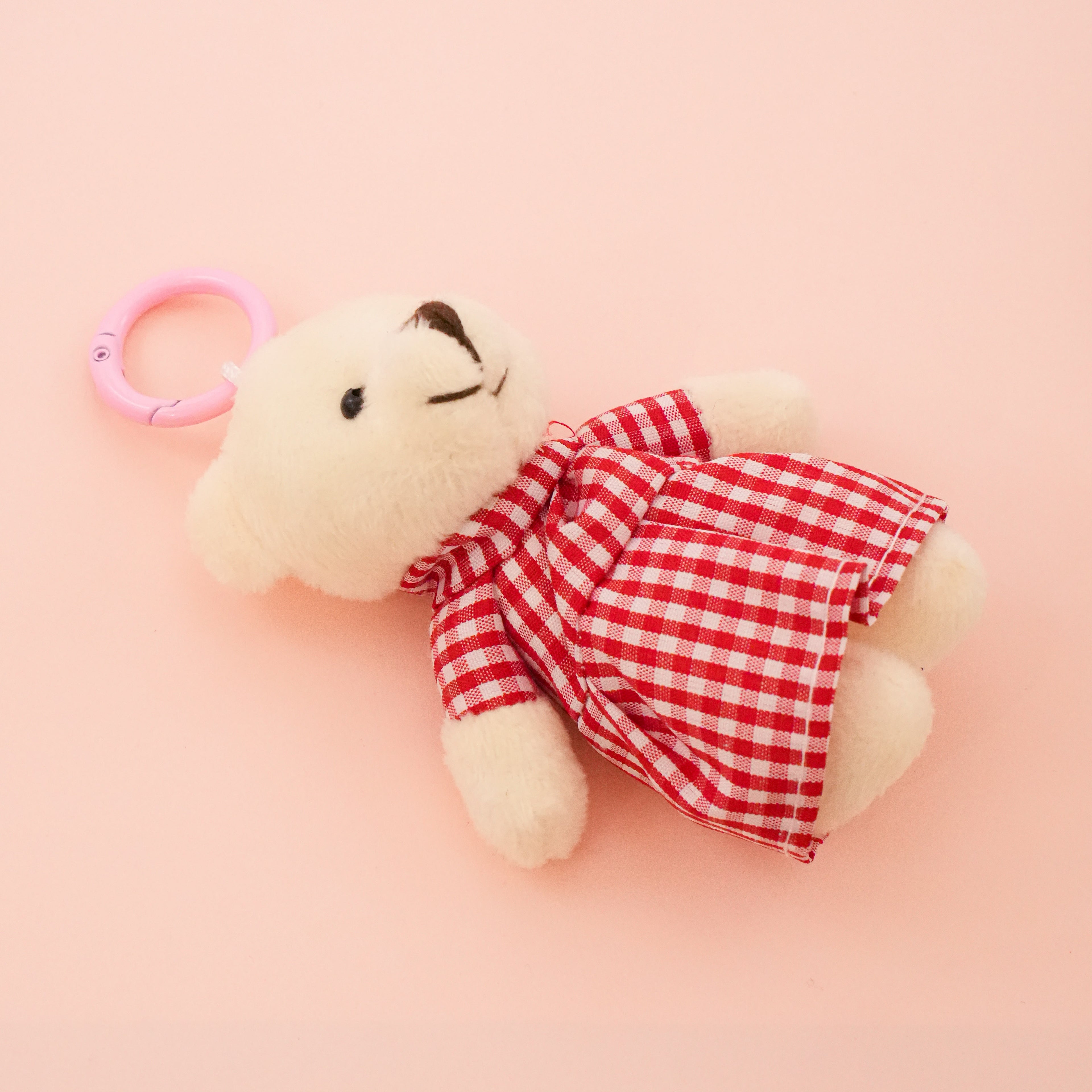 Privjesak Medvjedić sa crvenom haljinicom. Nea 5