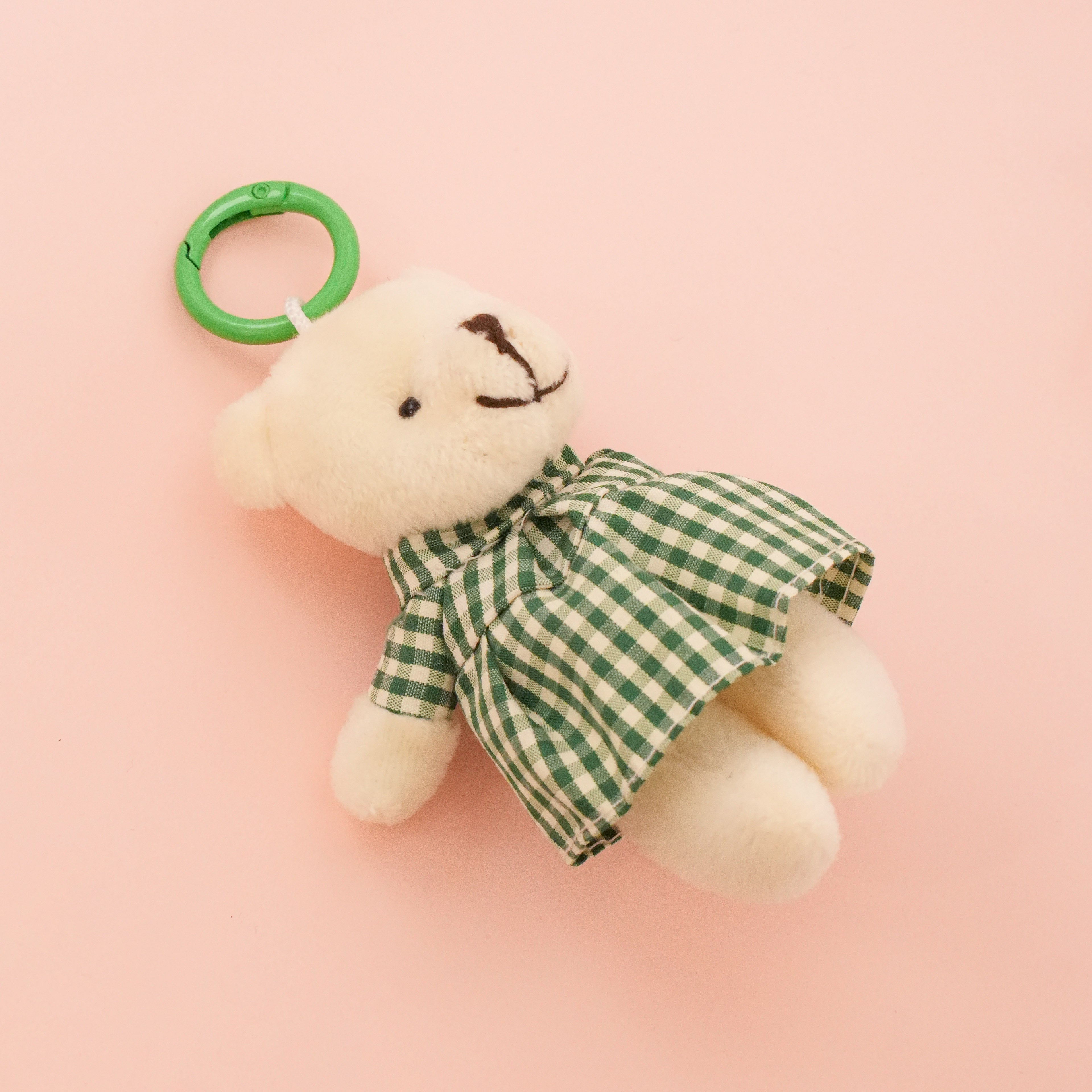 Privjesak za kjučeve - Medjvedić sa zelenom haljinicom. Nea 7