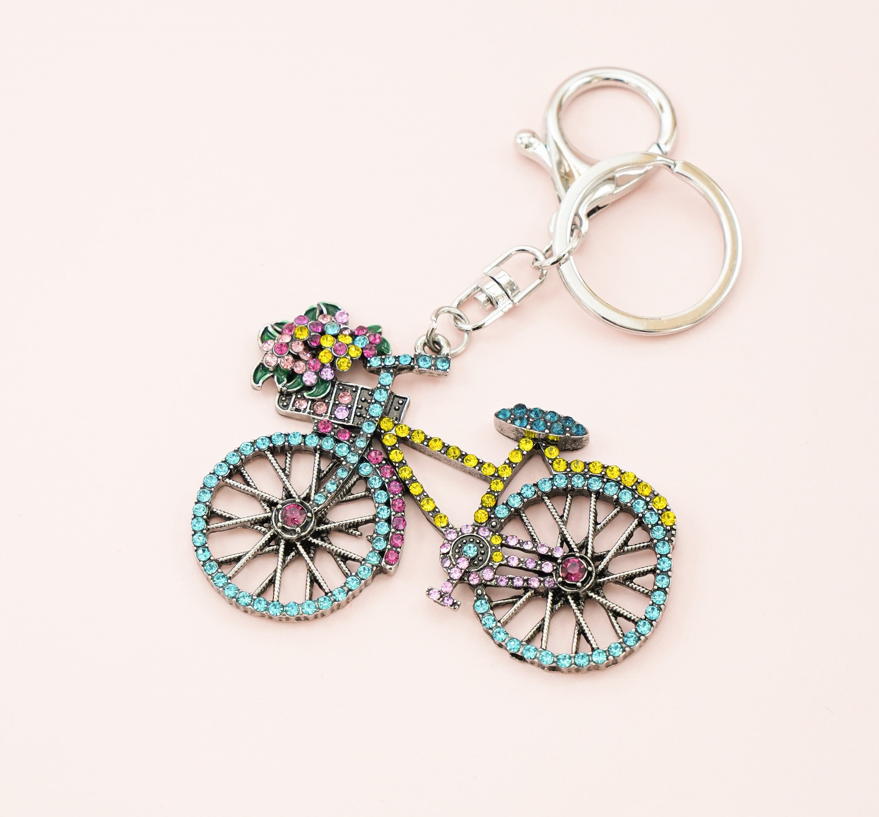 Privjesak  Bicikl sa cirkonima.