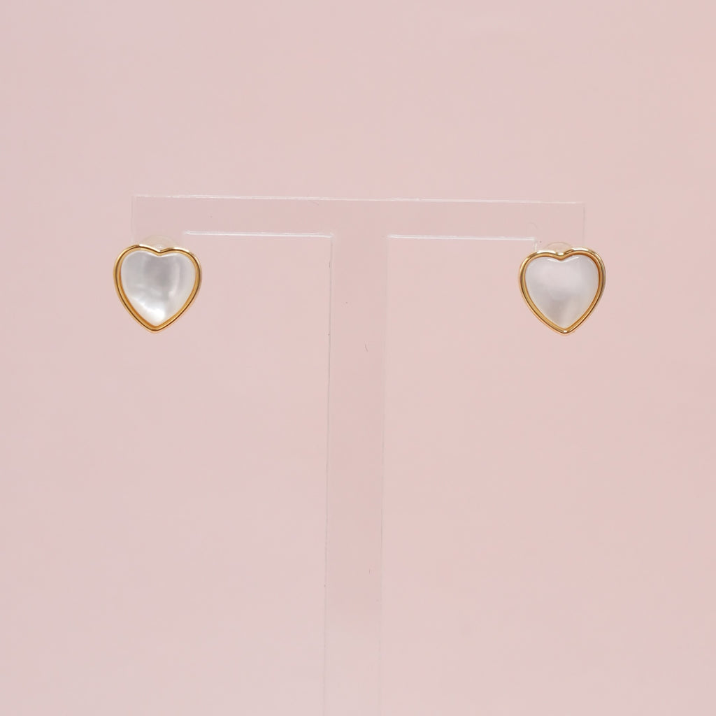 Naušnice nehrđajući čelik. Srce od Sedefa. Nea 62