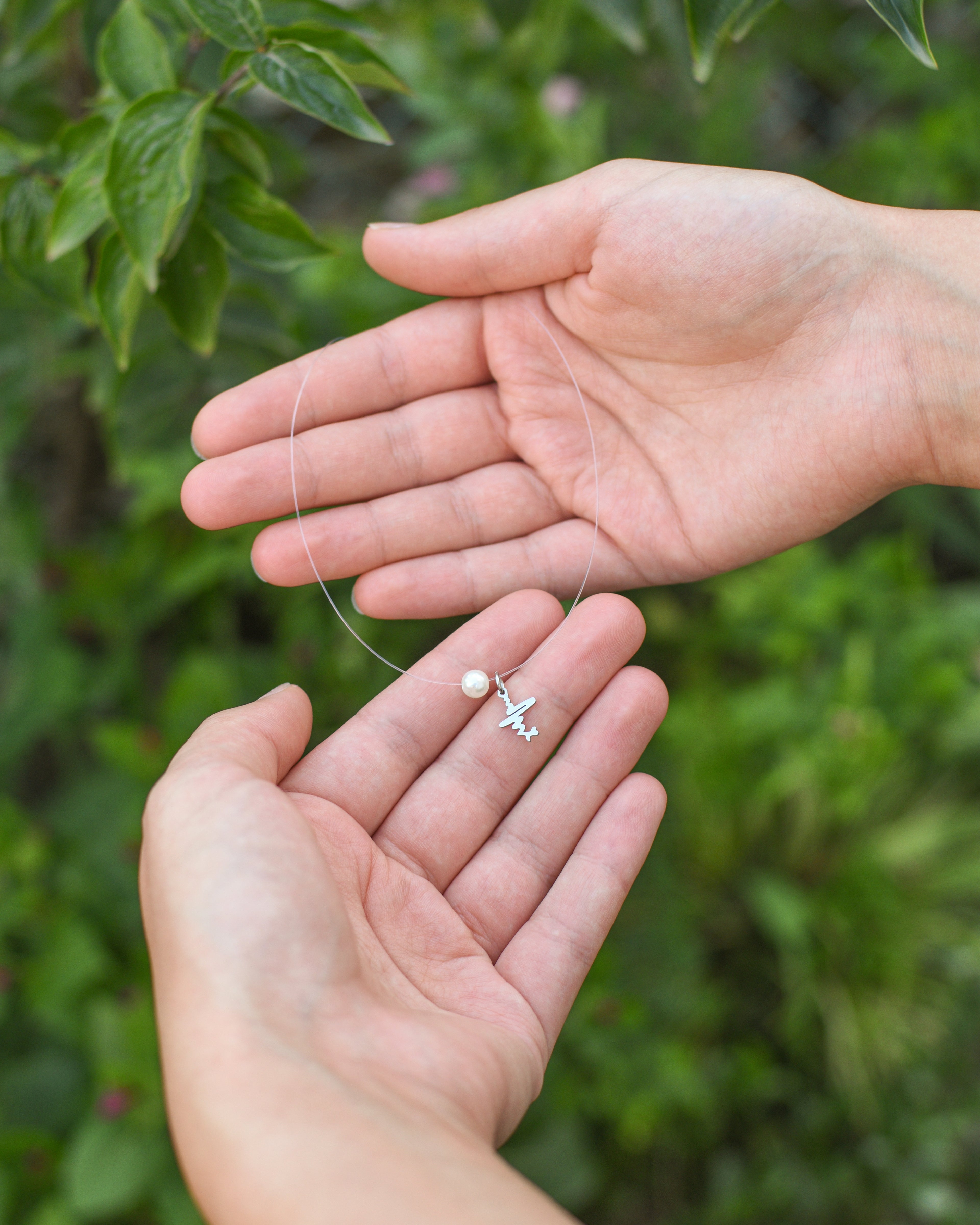 Nevidljiva ogrlica sa željenim motivom i biserom - Nehrđajući čelik - Premium pakiranje