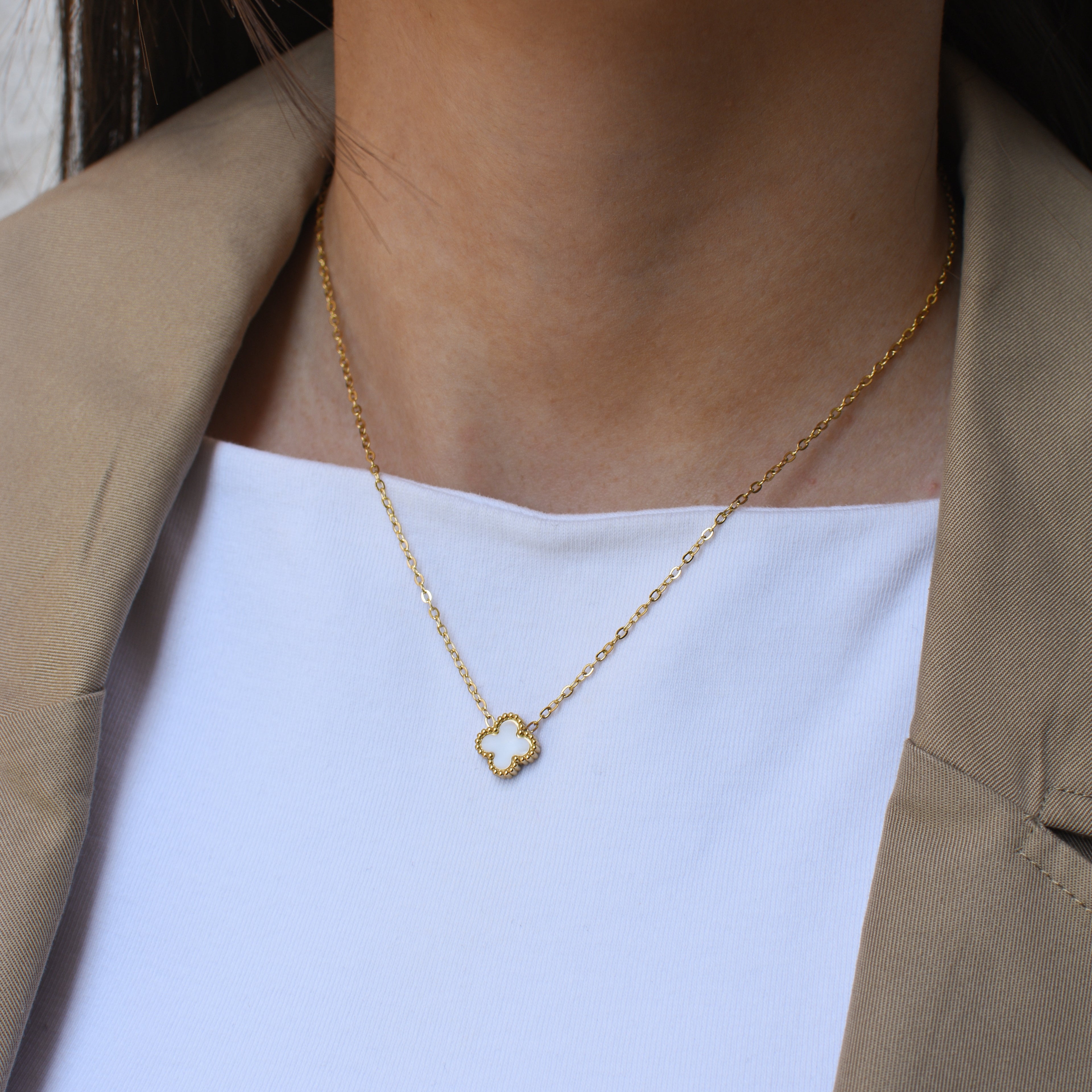 Ogrlica Amour Perlé - srebrna/zlatna - nehrđajući čelik