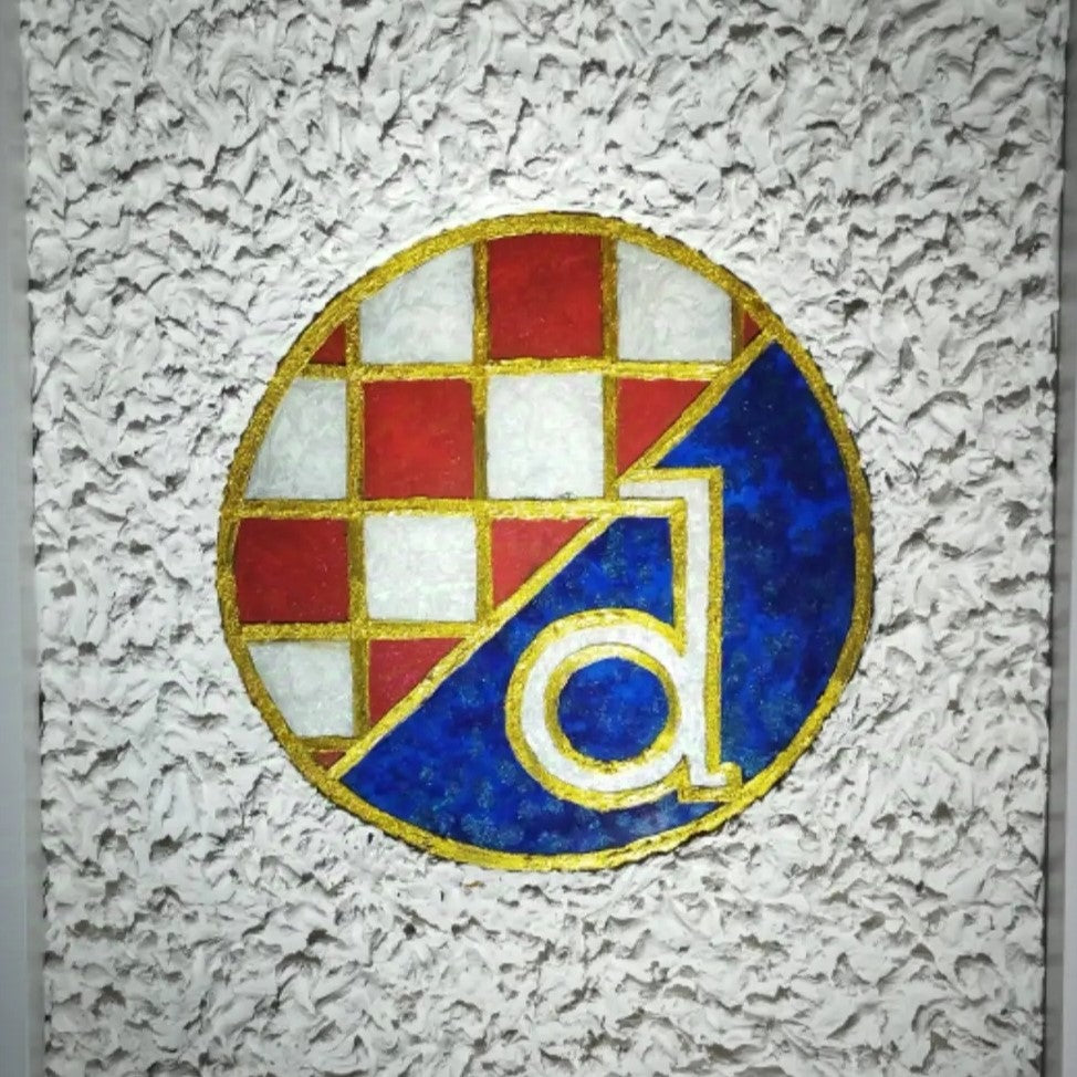 Grb Nogometnog kluba Dinamo. Bijela pozadina. Unikatni rad Nea