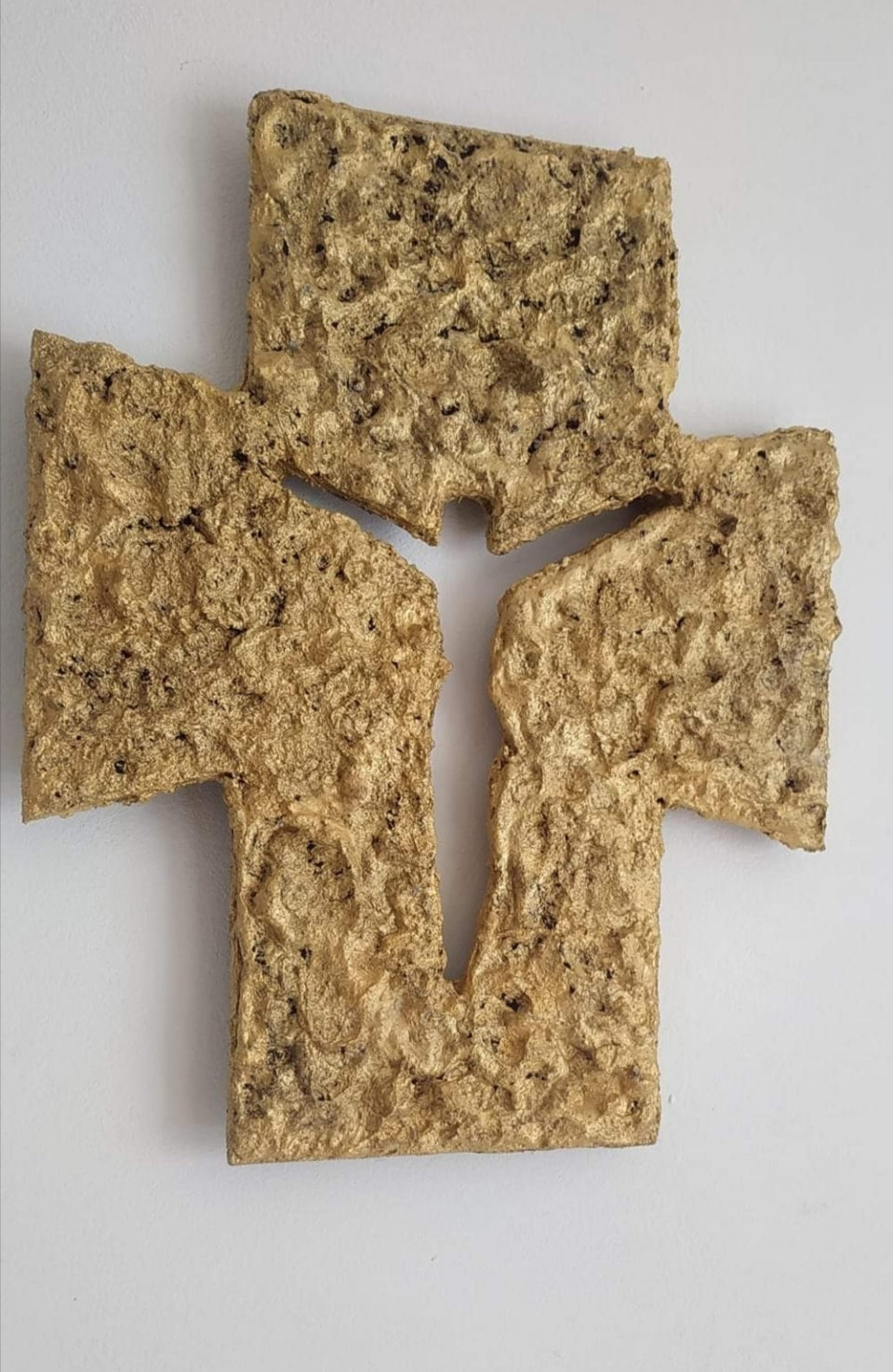 Križ zlatni. Unikatni ručni rad. Nea