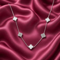 Ogrlica Elegant Clover - nehrđajući čelik