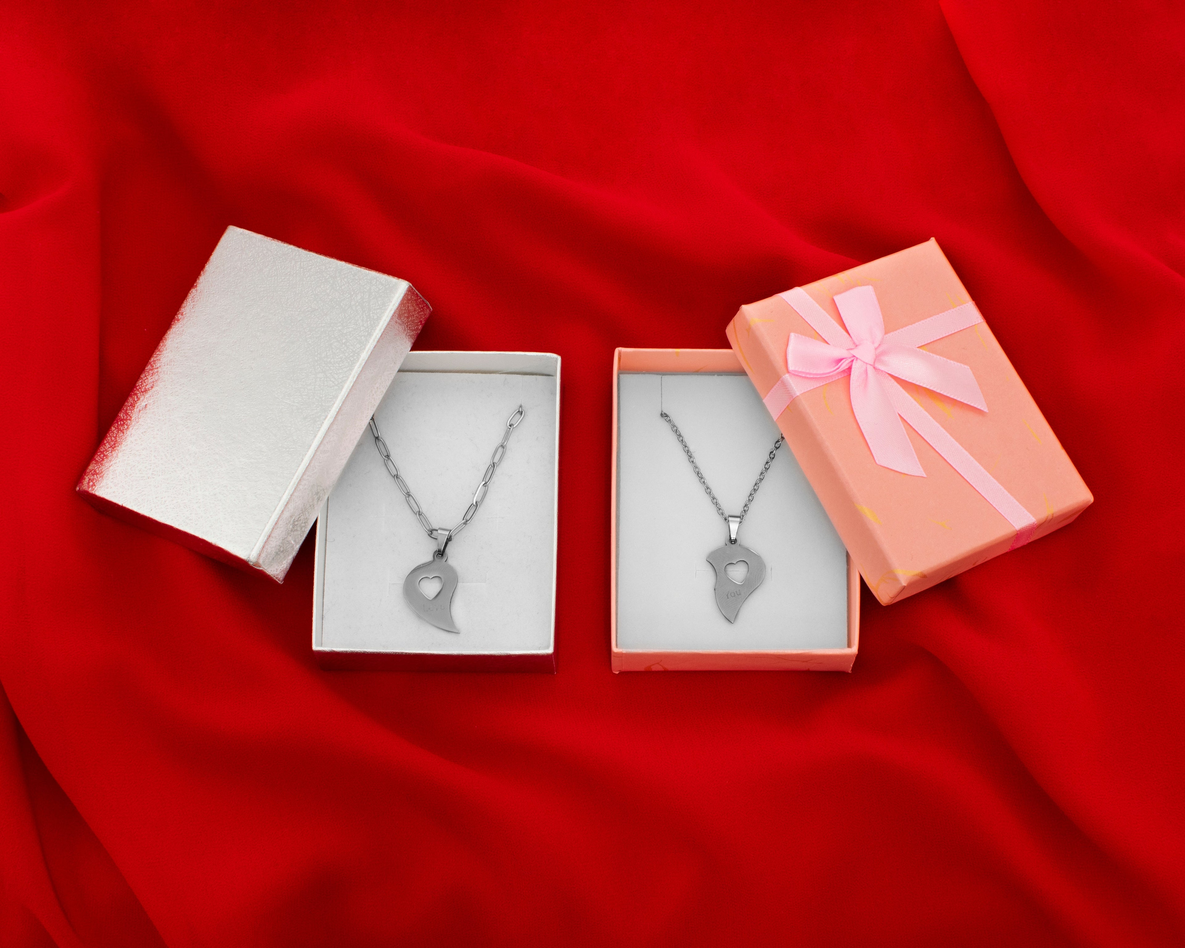 Dvije polovice srca - set ogrlica za parove - nehrđajući čelik